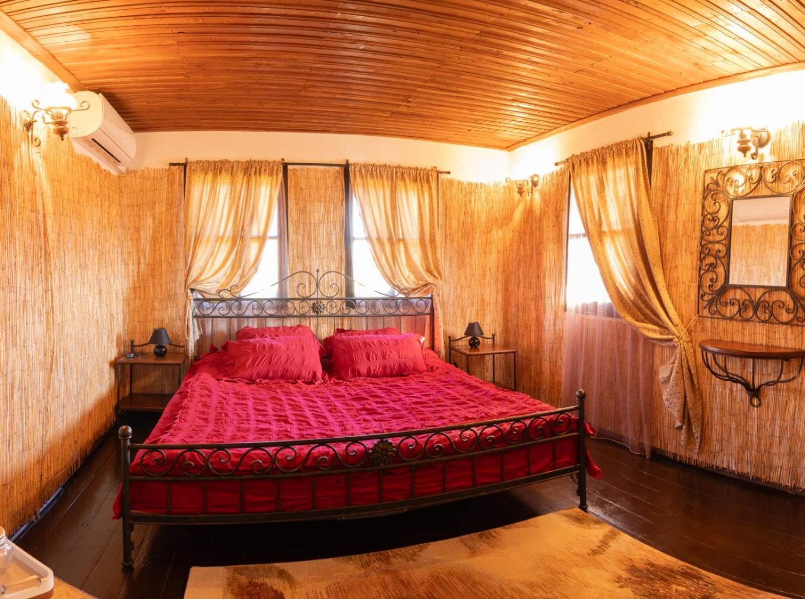 Complex Arbanashki Style-Panoramic View With Summer And Winter Terrace, Jacuzzi, Sauna, Children'S And Adult Area With Cinema Summer Arbanasi Exterior foto
