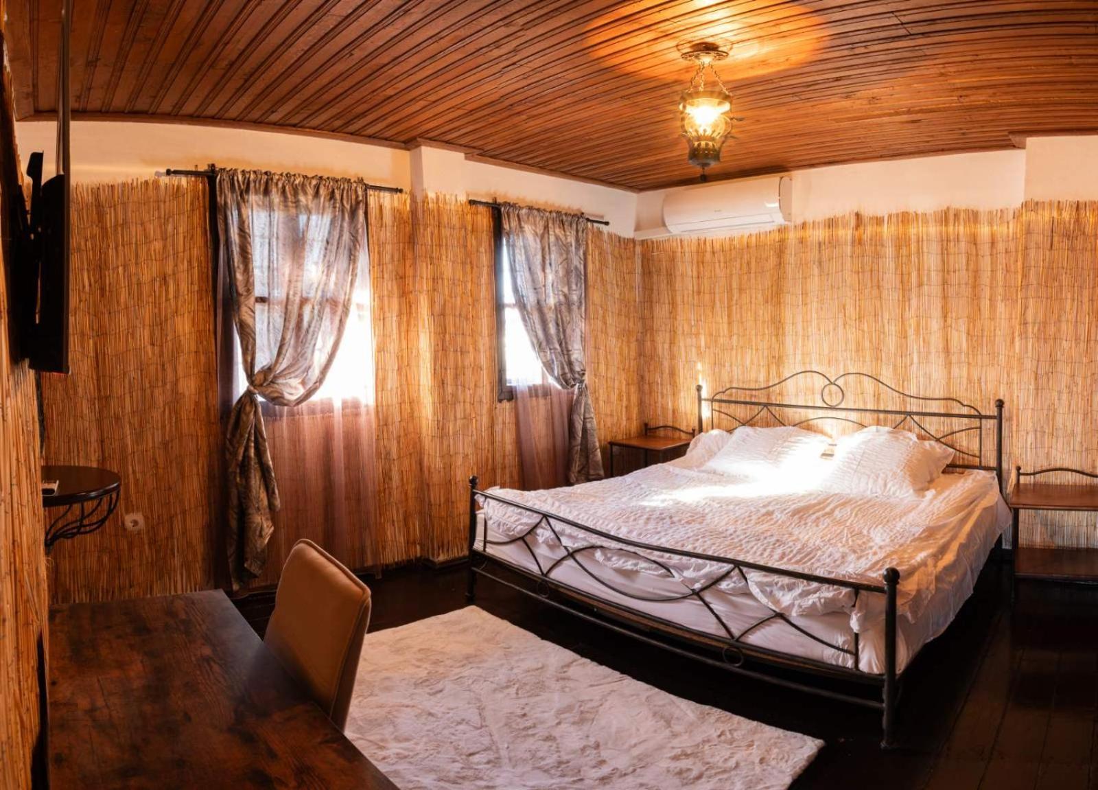 Complex Arbanashki Style-Panoramic View With Summer And Winter Terrace, Jacuzzi, Sauna, Children'S And Adult Area With Cinema Summer Arbanasi Exterior foto
