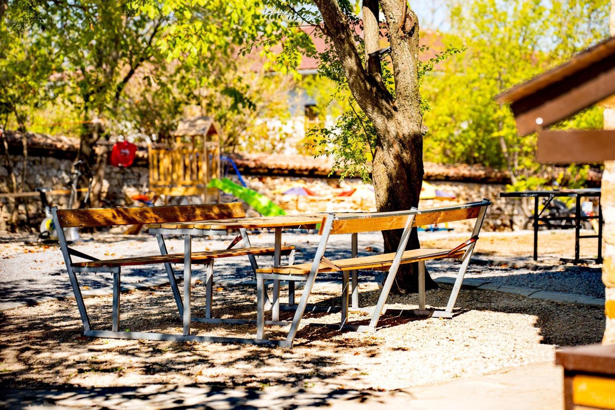 Complex Arbanashki Style-Panoramic View With Summer And Winter Terrace, Jacuzzi, Sauna, Children'S And Adult Area With Cinema Summer Arbanasi Exterior foto