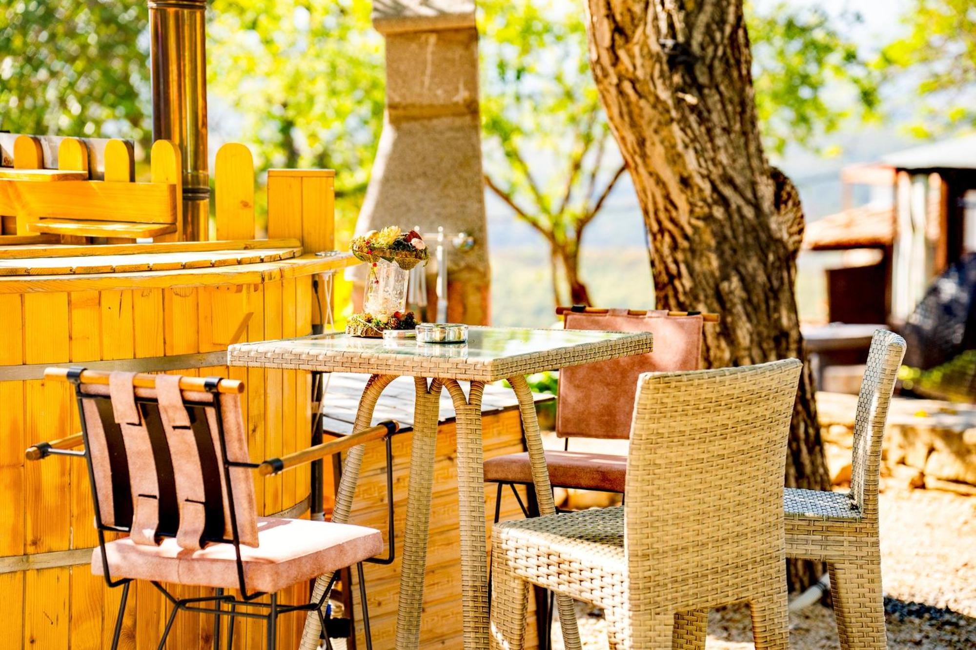 Complex Arbanashki Style-Panoramic View With Summer And Winter Terrace, Jacuzzi, Sauna, Children'S And Adult Area With Cinema Summer Arbanasi Exterior foto