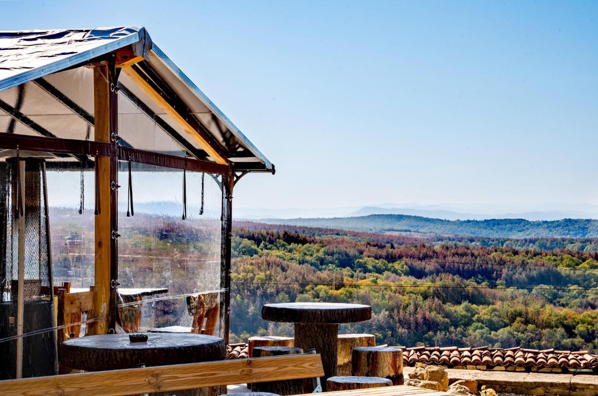 Complex Arbanashki Style-Panoramic View With Summer And Winter Terrace, Jacuzzi, Sauna, Children'S And Adult Area With Cinema Summer Arbanasi Exterior foto