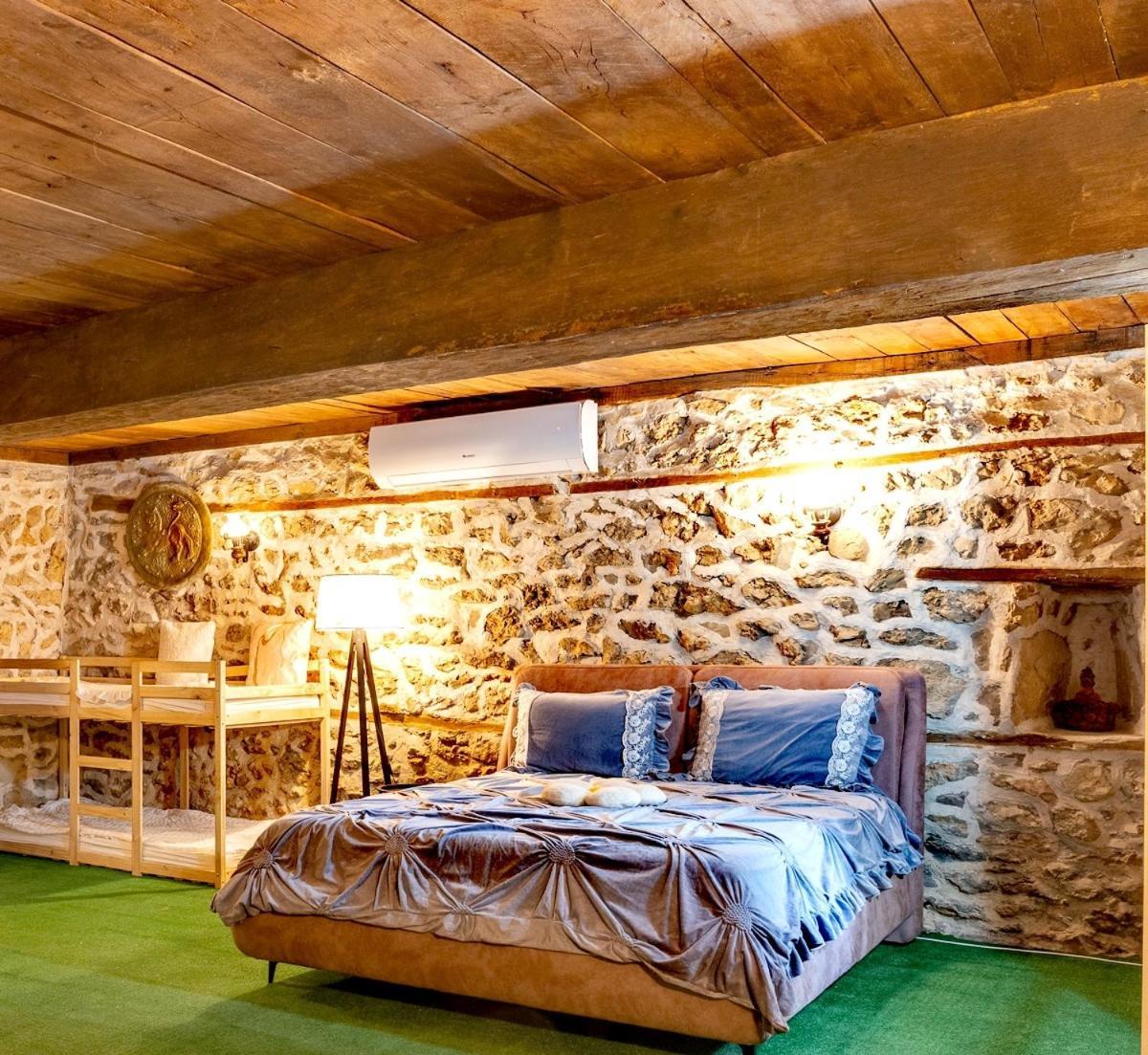 Complex Arbanashki Style-Panoramic View With Summer And Winter Terrace, Jacuzzi, Sauna, Children'S And Adult Area With Cinema Summer Arbanasi Exterior foto